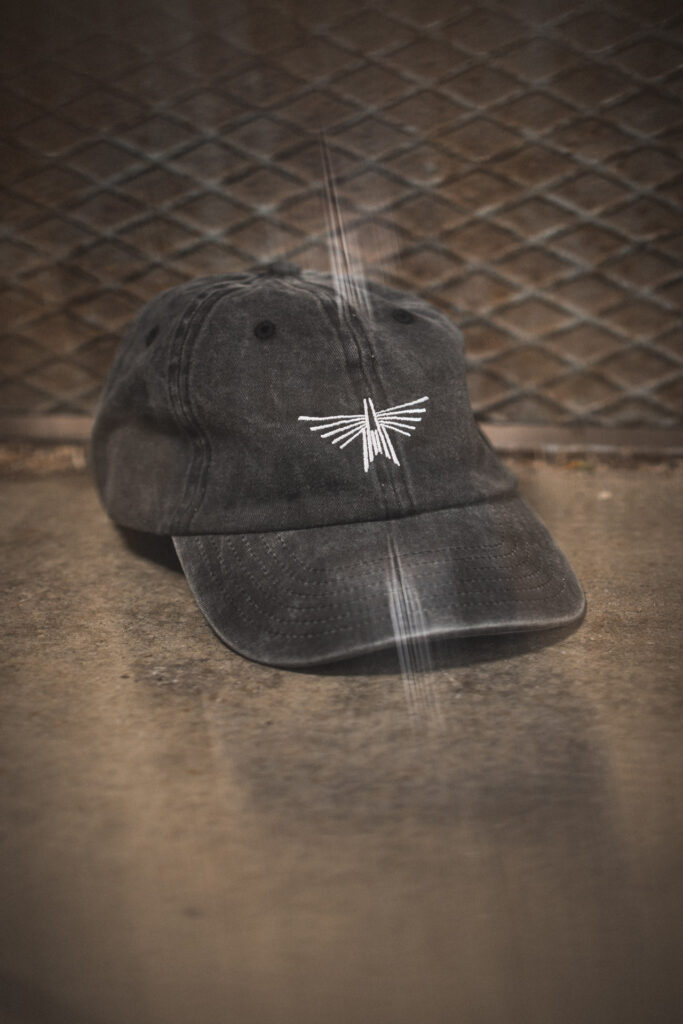 Ergänzungen: Caps, Longsleeves & Co.